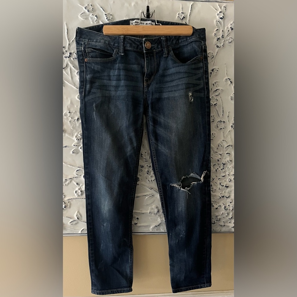 Express modern boyfriend crop jeans